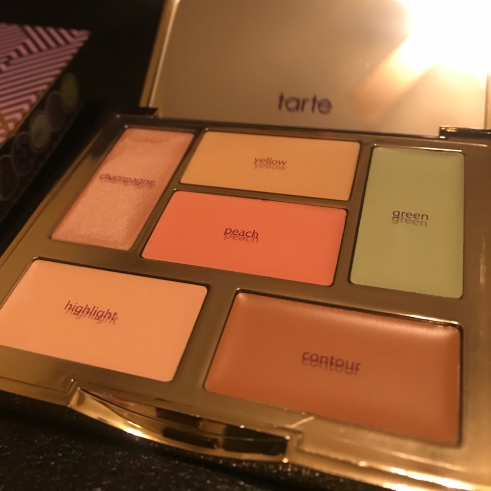 Tarte Limited-Edition color your world correcting